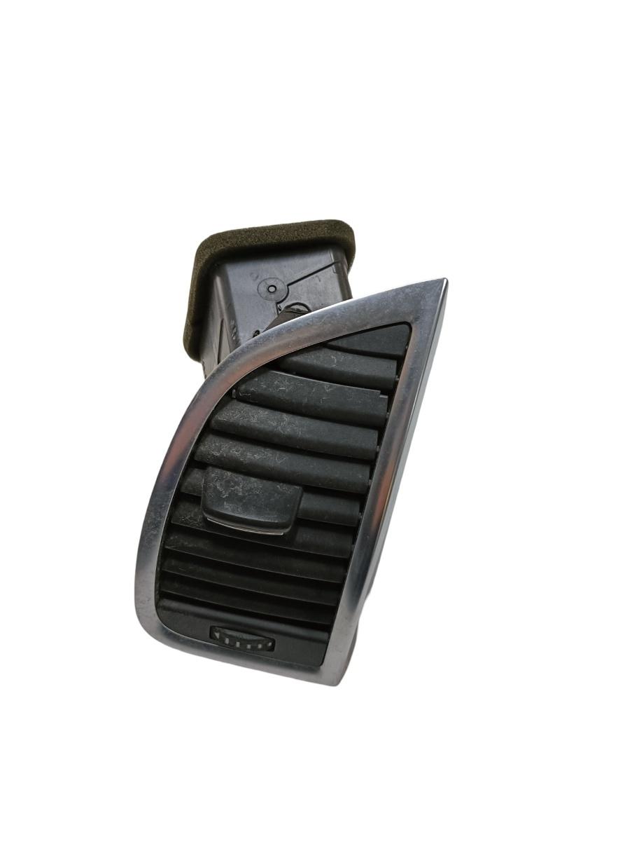 Grila ventilatie dreapta fata AUDI Q7 4LB 2006 - 2016