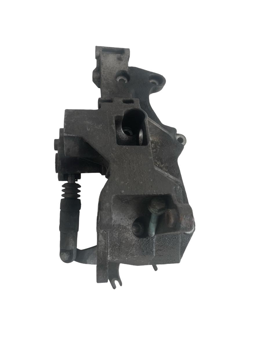 Suport accesorii VOLKSWAGEN PASSAT B5.5 2000 - 2005 TDI AVB 038903143AE