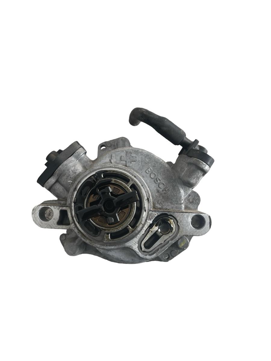 Pompa de vacuum FORD FOCUS III Saloon BM 2010 - > 1.6 TDCi T1DA, T1DB 9804021880