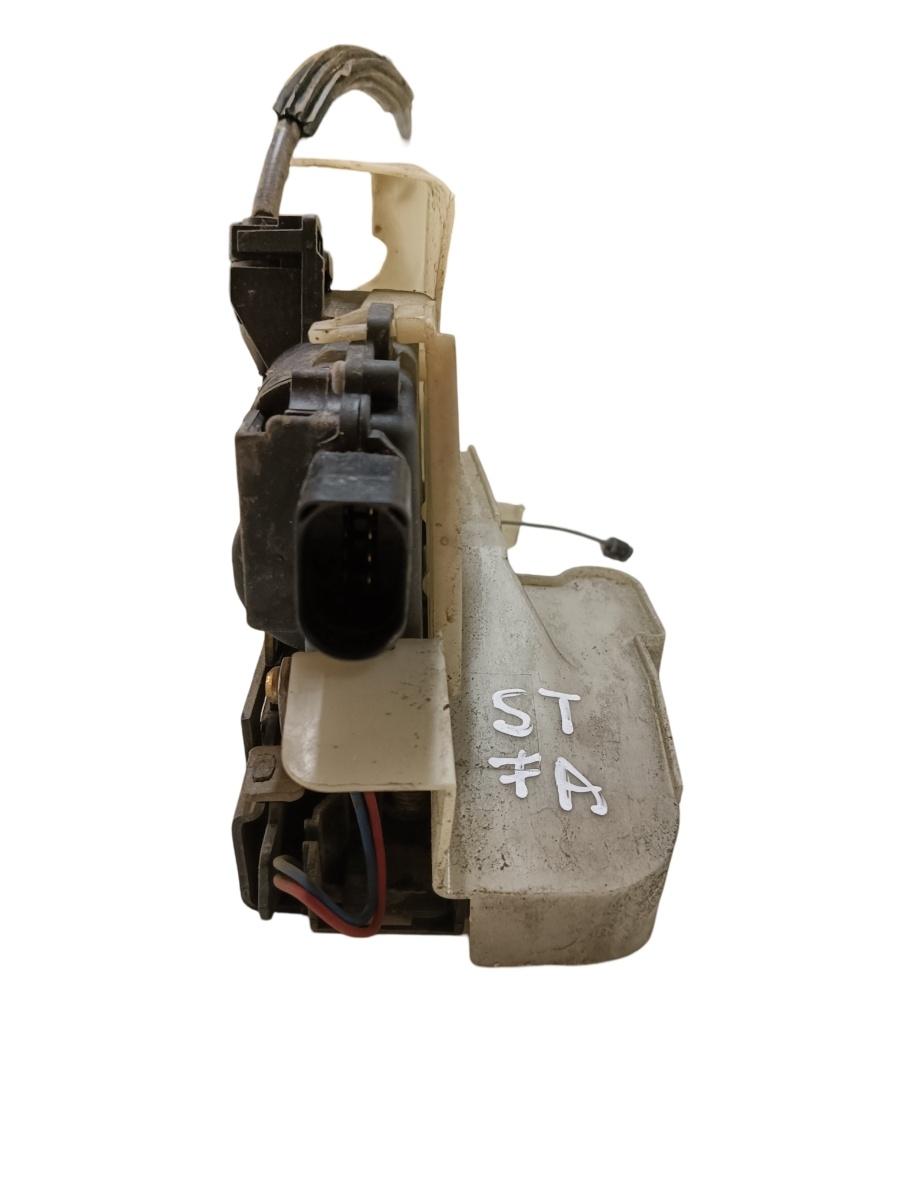Broasca usa stanga fata VOLKSWAGEN PASSAT Variant 3B6 2000 - 2005