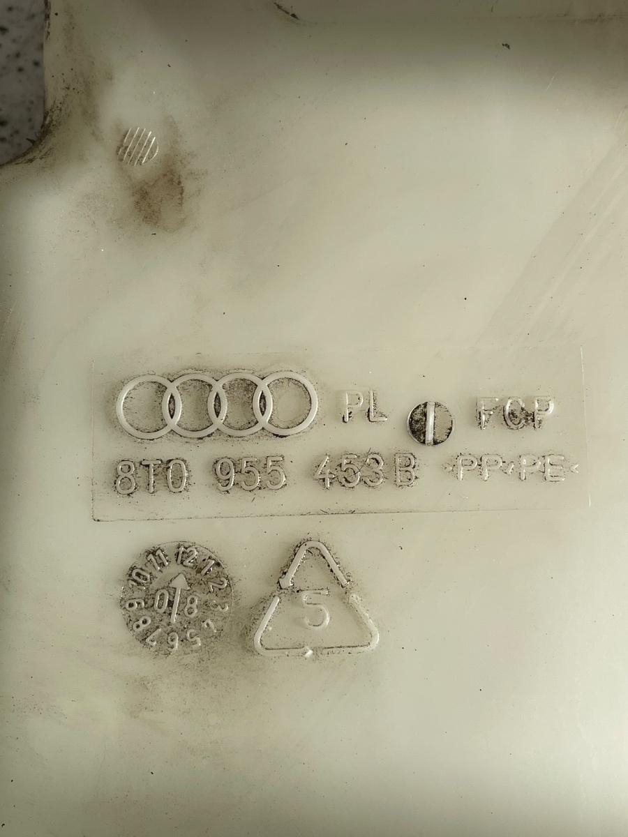 Vas/rezervor lichid de spalare parbriz AUDI A4 IV 8K2, B8 2007 - 2015 2.0 TDI CAGC, CJCC 8T0955453B – foto 2