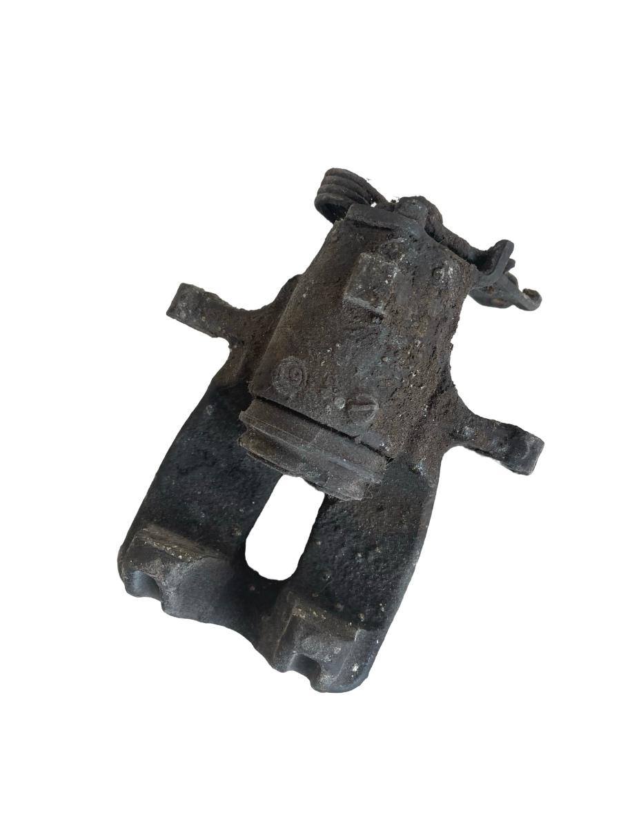 Etrier frana dreapta fata VOLKSWAGEN GOLF IV 1J1 1997 - 2007