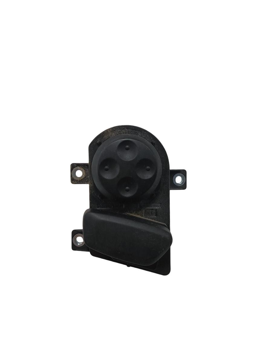 Buton reglaj scaun stanga fata VOLKSWAGEN PASSAT 3C2 2005 - 2010