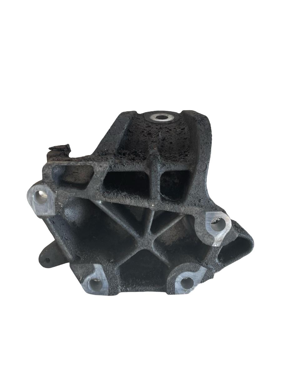 Suport motor LEXUS IS II Saloon GSE2_, ALE2_, USE2_ 2005 - 2013 2.2 220d 2AD-FHV – foto 2