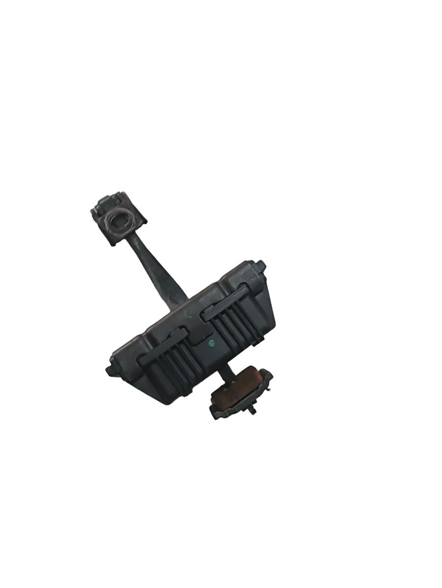 Opritor usa  stanga fata BMW X1 I E84 2009 - 2015