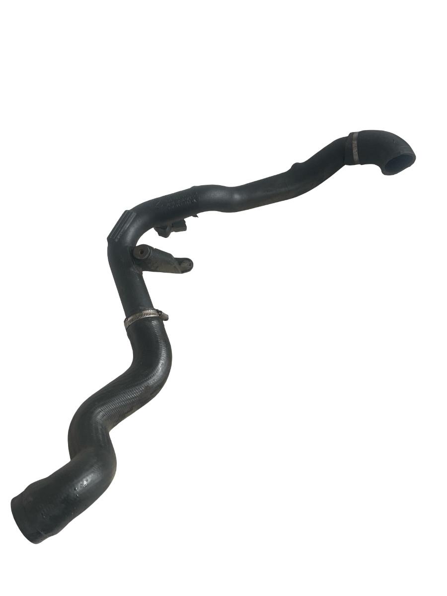 Furtun intercooler VOLKSWAGEN PASSAT 3B3 2000 - 2005 1.9 TDI AVB 8D0145840S