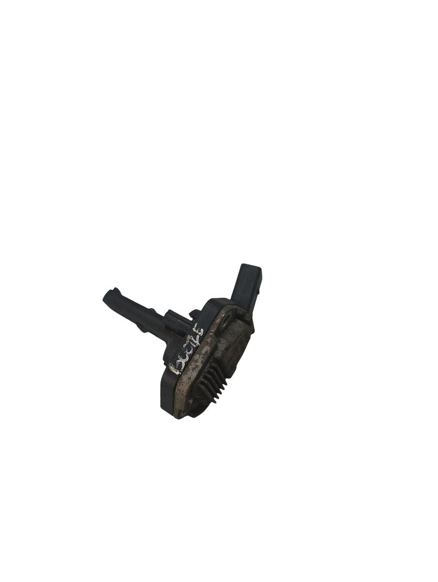 Senzor nivel ulei AUDI A4 II 8E2, B6 2000 - 2005 1.9 TDI AVF, AWX, VOLKSWAGEN GOLF V 1K1 2003 - 2009 TDI BKC, BLS, BXE HELLA 6PR00807902 1j0907660b – foto 2