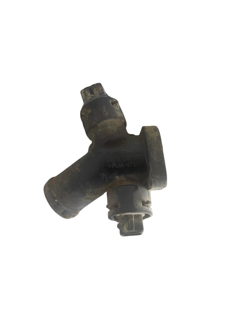 Carcasa termostat VOLKSWAGEN TRANSPORTER IV Bus 70XB, 70XC, 7DB, 7DW, 7DK 1990 - 2 2.4 D AAB