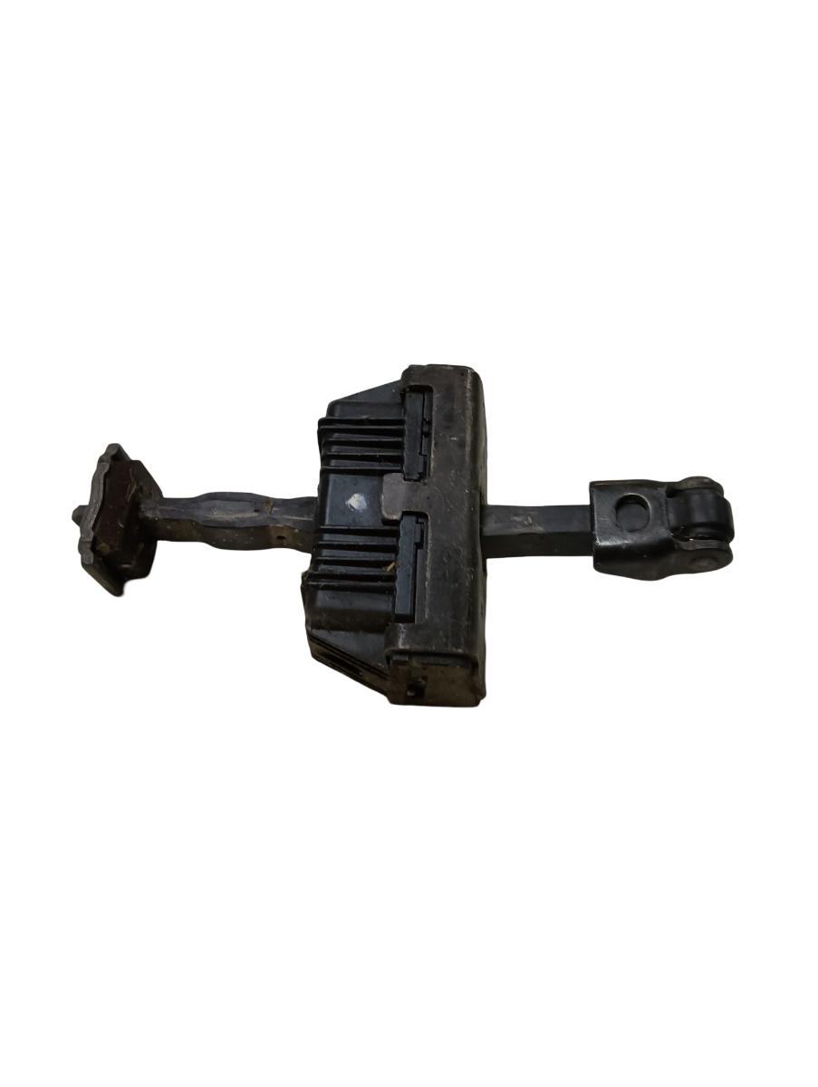 Opritor usa  dreapta fata BMW 5 V Touring E61 2004 - 2010