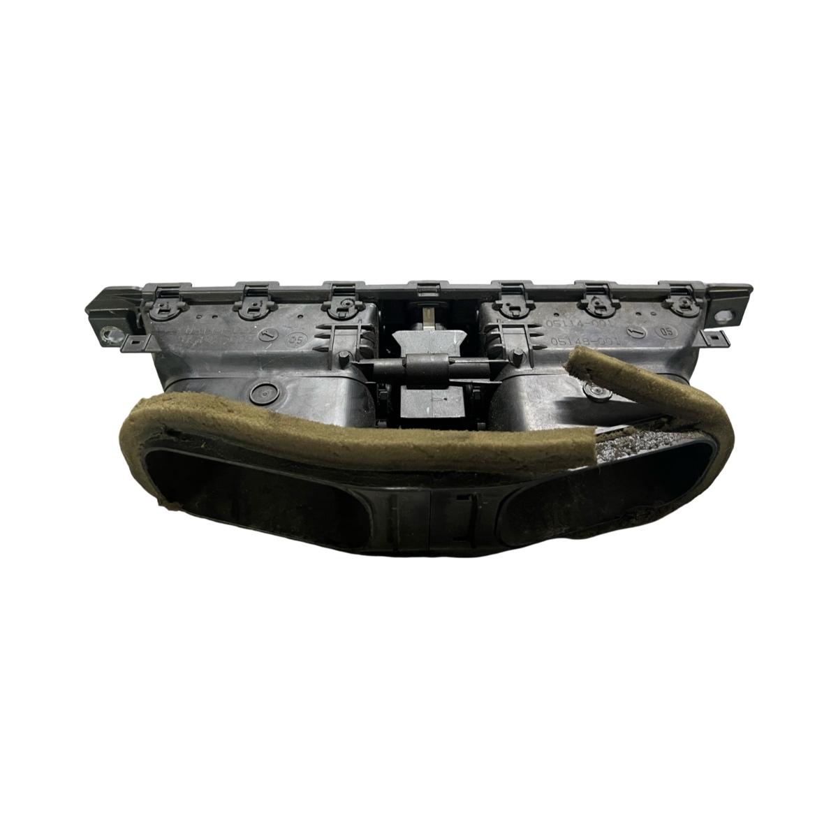 Grila de ventilatie bord centrala BMW 5 V Touring E61 2004 - 2010 – foto 2