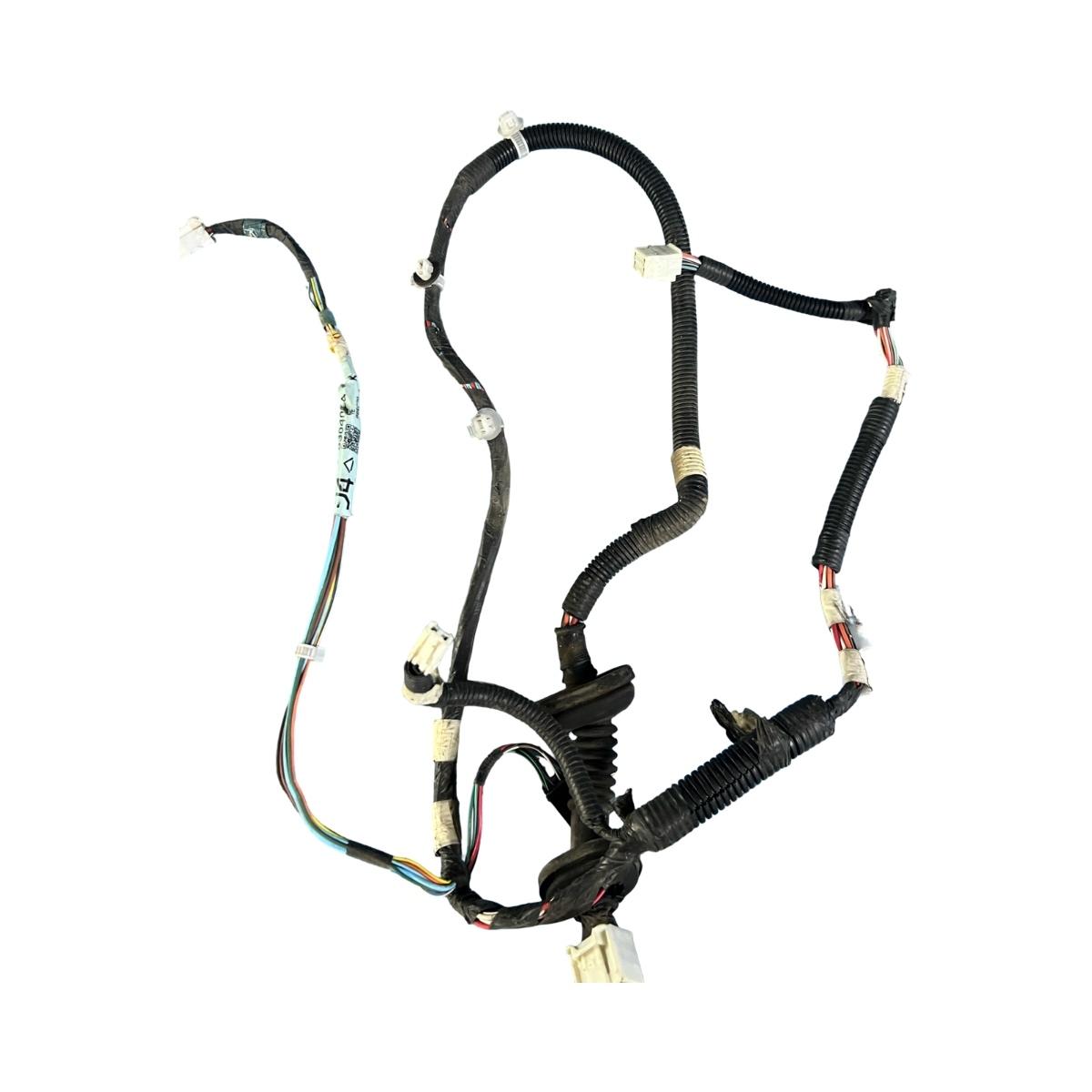 Cablaj portiera spate dreapta spate LEXUS IS II Saloon GSE2_, ALE2_, USE2_ 2005 - 2013 8215353040C4