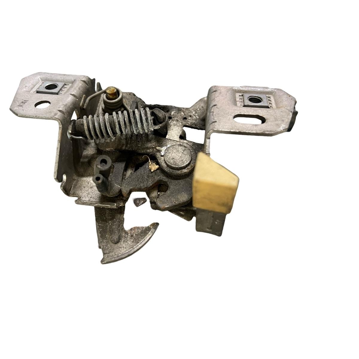 Inchizatoare capota motor VOLVO V50 MW, 545 2003 - 2012 30716442