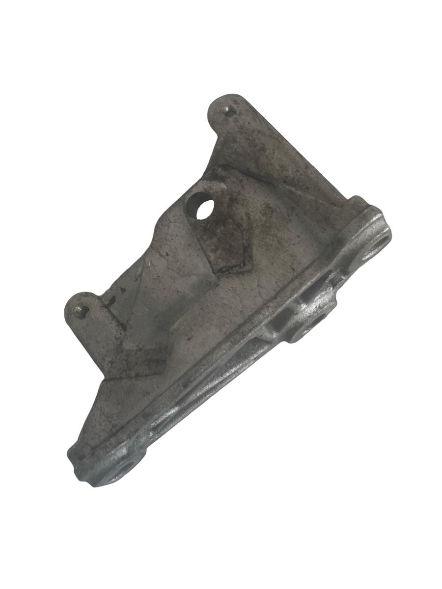Suport pompa injectie BMW 7 V F01, F02, F03, F04 2008 - 2015 3.0D 7805421-01