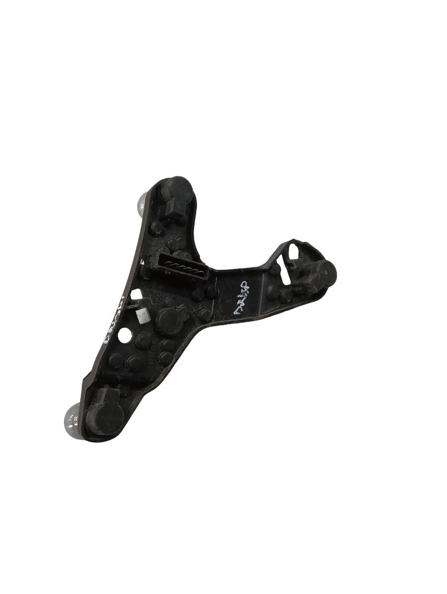 Soclu stop dreapta spate TOYOTA AVENSIS _T25_ 2003 - 2008 – foto 2