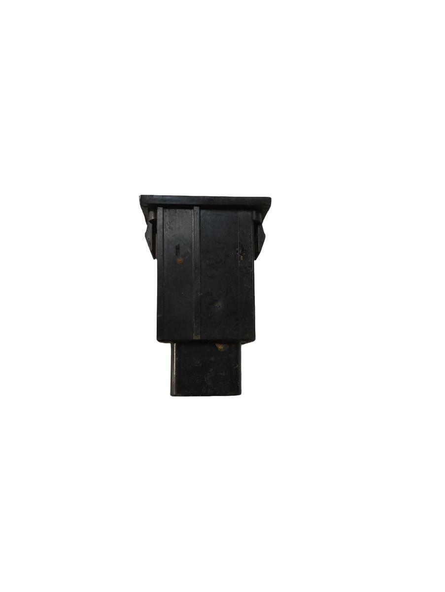Buton deschidere usita rezervor TOYOTA AVENSIS _T25_ 2003 - 2008 – foto 2