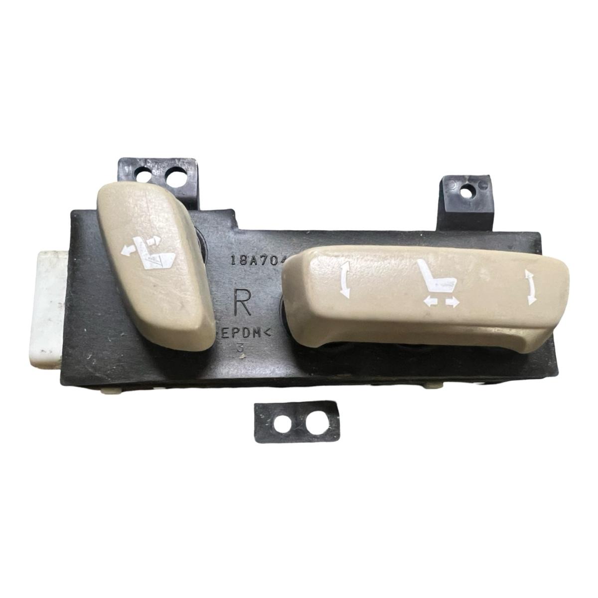 Buton reglaj scaun dreapta spate VOLVO XC60 156 2008 - > 18A704