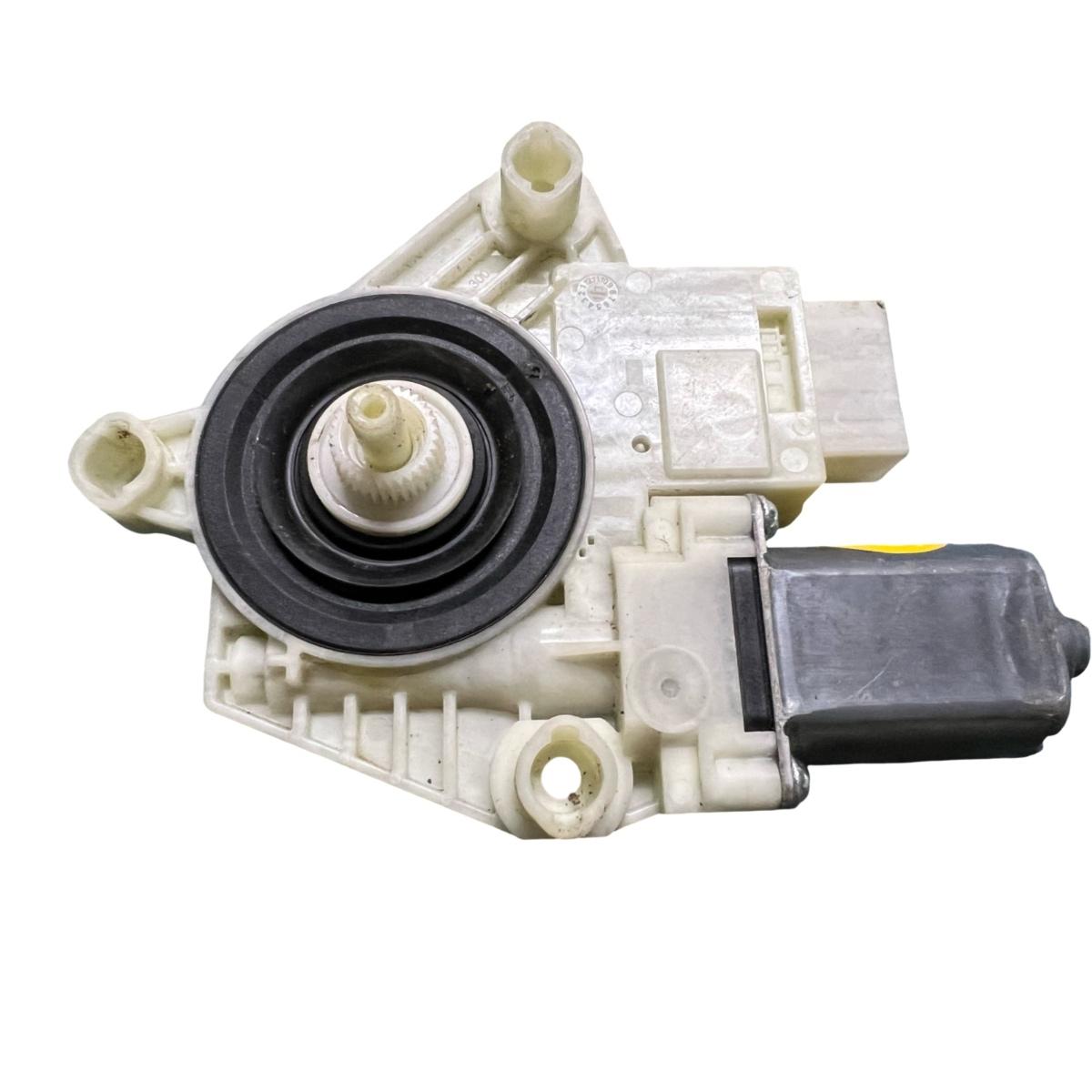 Motoras geam pivotant dreapta spate VOLKSWAGEN GOLF VII 5G1, BE1 2012 - > 5Q4959812A