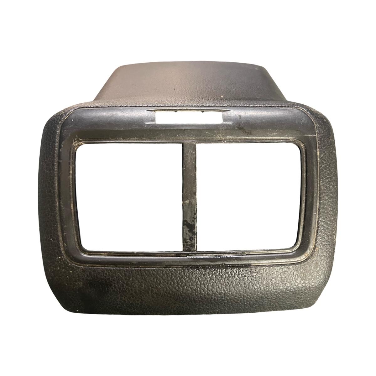 Ornament Grila de ventilatie spate VOLKSWAGEN GOLF VII 5G1, BE1 2012 - > 5G0863289C