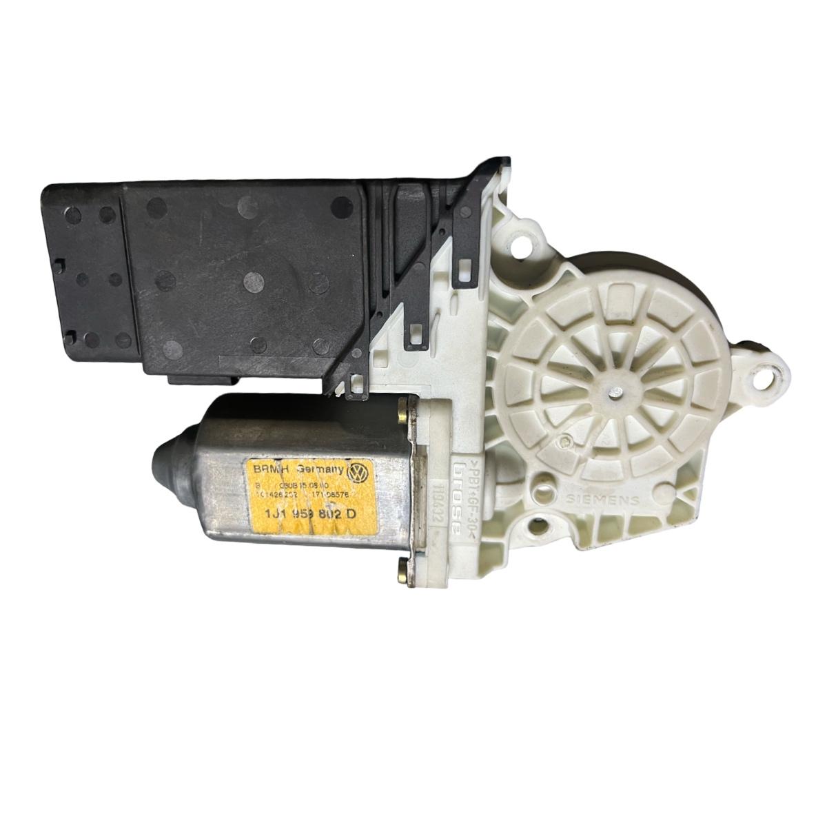 Motoras geam pivotant dreapta fata VOLKSWAGEN GOLF IV 1J1 1997 - 2007 TDI ATD, AXR VAG 1J1959802D