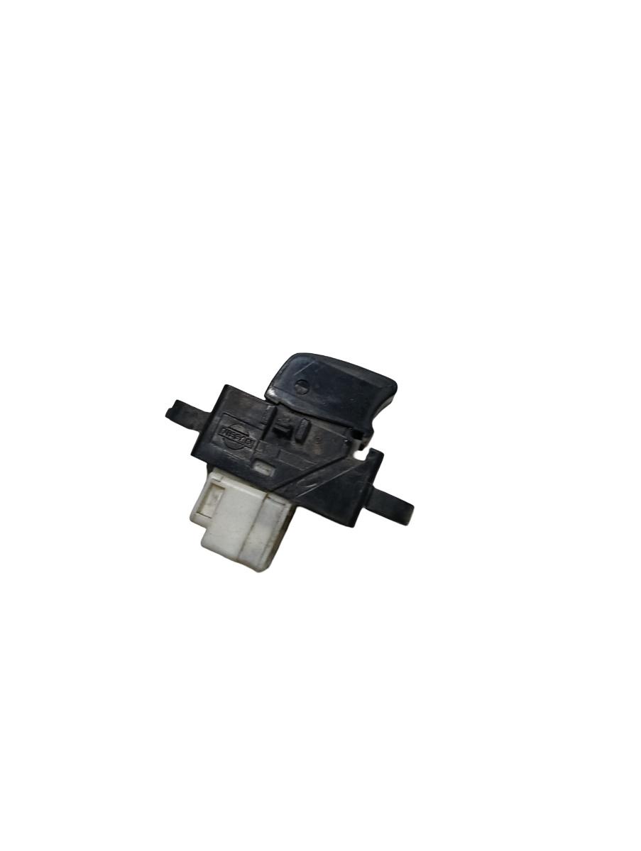 Buton geam electric  stanga spate NISSAN X-TRAIL T30 2001 - 2013 – foto 2