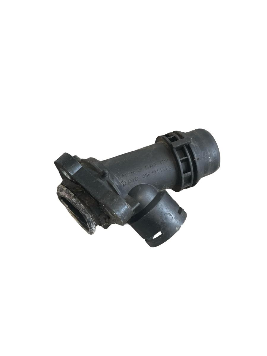 Flansa lichid racire VOLKSWAGEN TOURAN 1T1, 1T2 2003 - 2010 2.0 FSI AXW 06F121131C