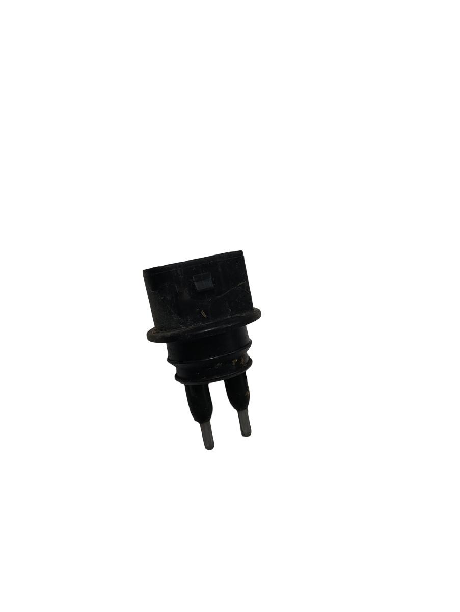 Senzor nivel lichid parbriz  AUDI A4 IV Avant 8K5, B8 2007 - 2015, AUDI A3 II Sportback 8PA 2004 - 2015 TDI 16V BKD, CBAB, CFFB, CLJA 7h0919376