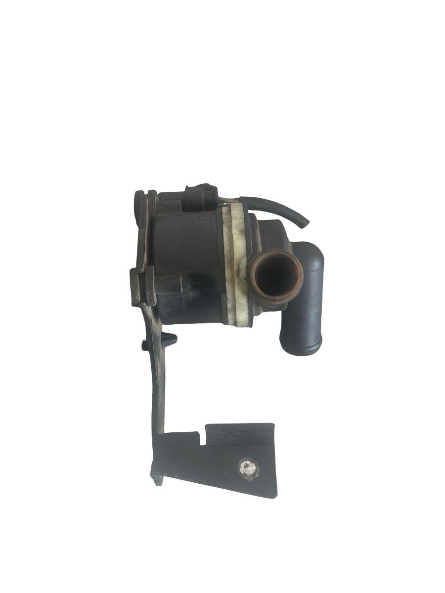 Pompa de apa/lichid de racire electrica auxiliara AUDI A6/S6 III Saloon 4F2, C6 2004 - 2011 2.0 TDI BNA, BRF, CAGB VAG 03L965561A