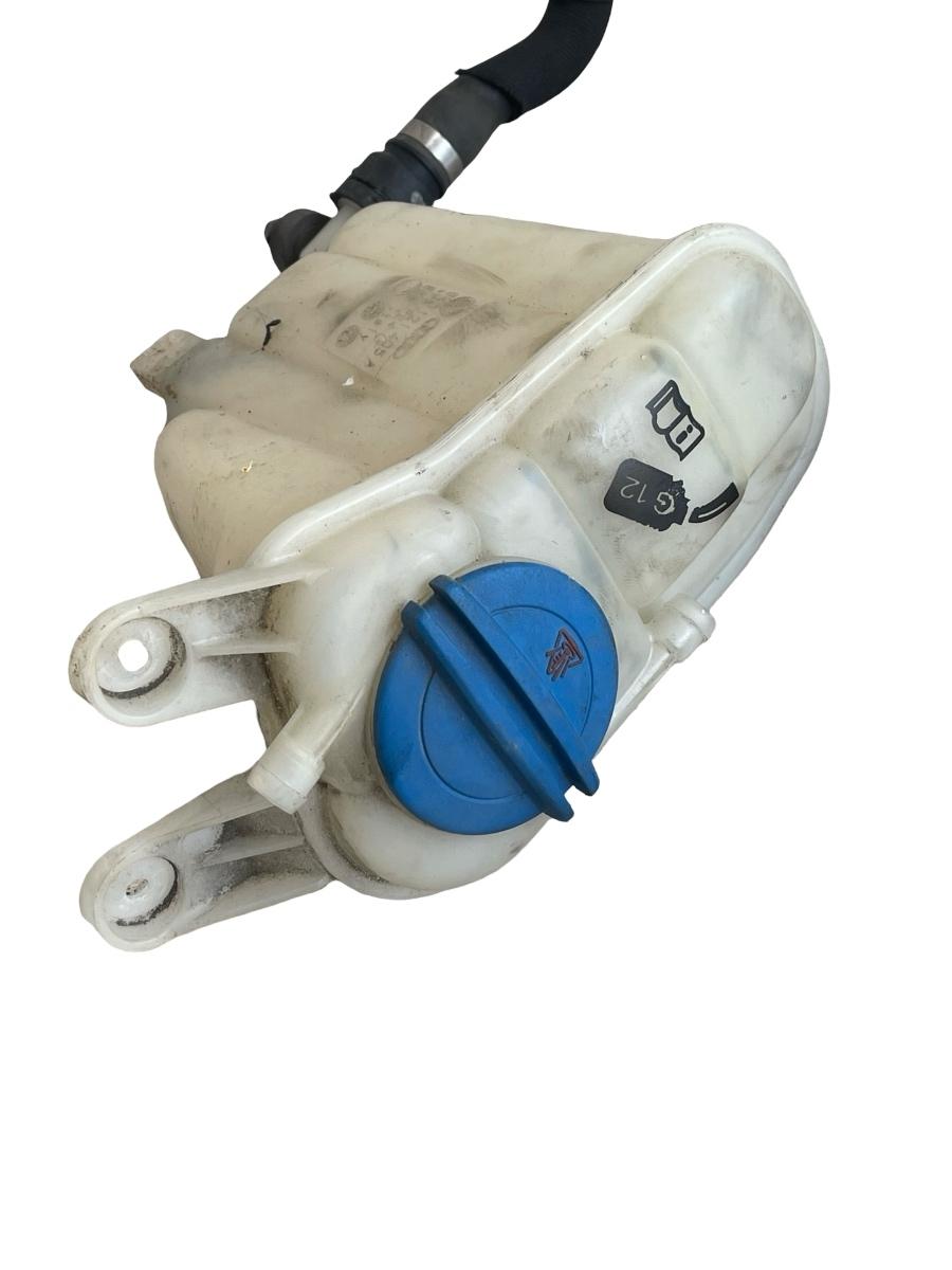 Vas rezervor de expansiune lichid de racire AUDI A5/S5 8T3 2007 - 2017 2.7 TDI CAMA, CGKA 8K0121405A