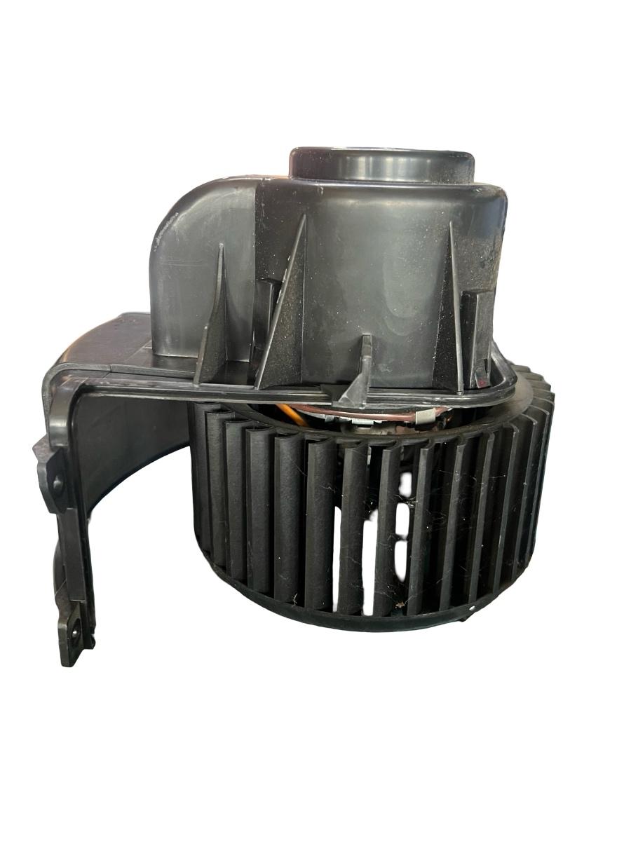 Ventilator aeroterma VOLKSWAGEN TRANSPORTER V Bus 7HB, 7HJ, 7EB, 7EJ, 7EF, 7EG, 7HF,  668-WVB009