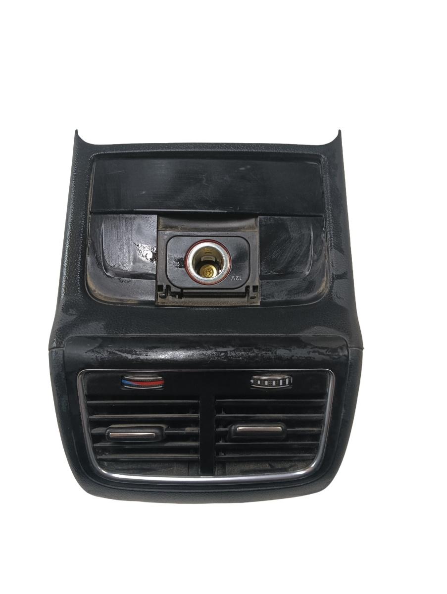 Grila de ventilatie spate AUDI A4 IV Avant 8K5, B8 2007 - 2015 TDI CJCD, CMFB, CSUA 8k0864376