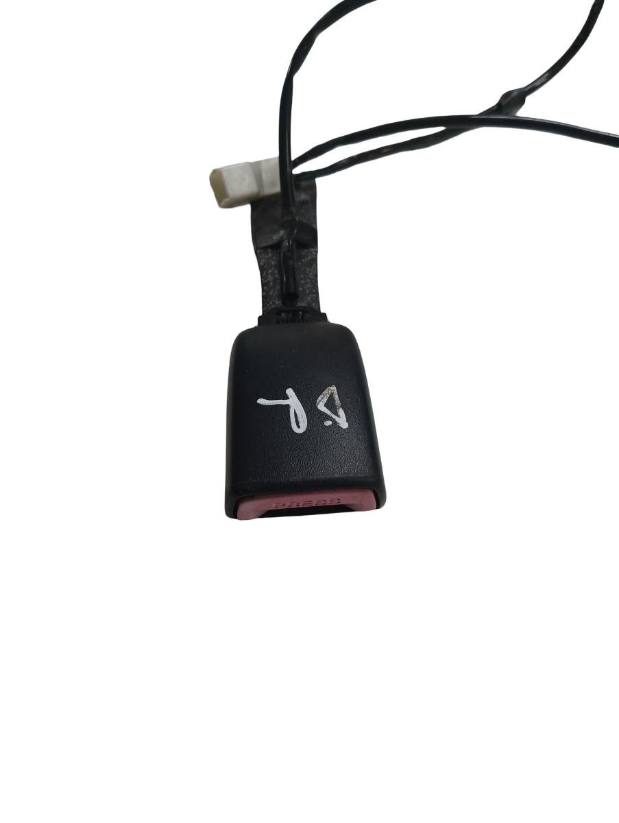 Pretensionare  dreapta fata TOYOTA RAV 4 II _A2_ 2000 - 2005 – foto 2