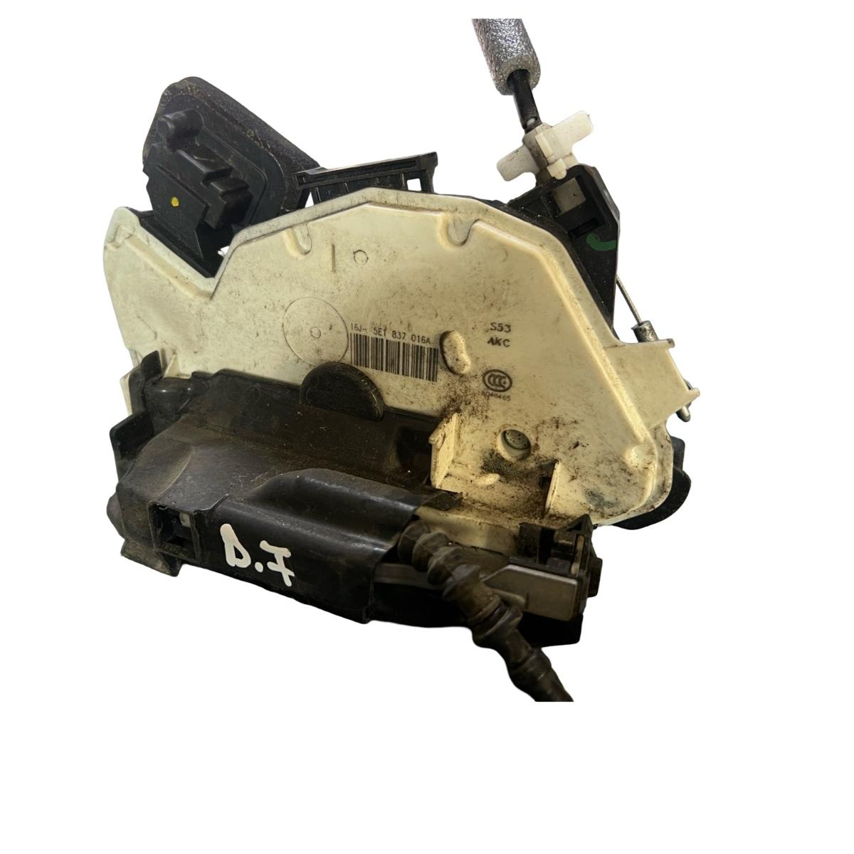 Broasca usa dreapta fata SKODA RAPID II NH3 2012 - >