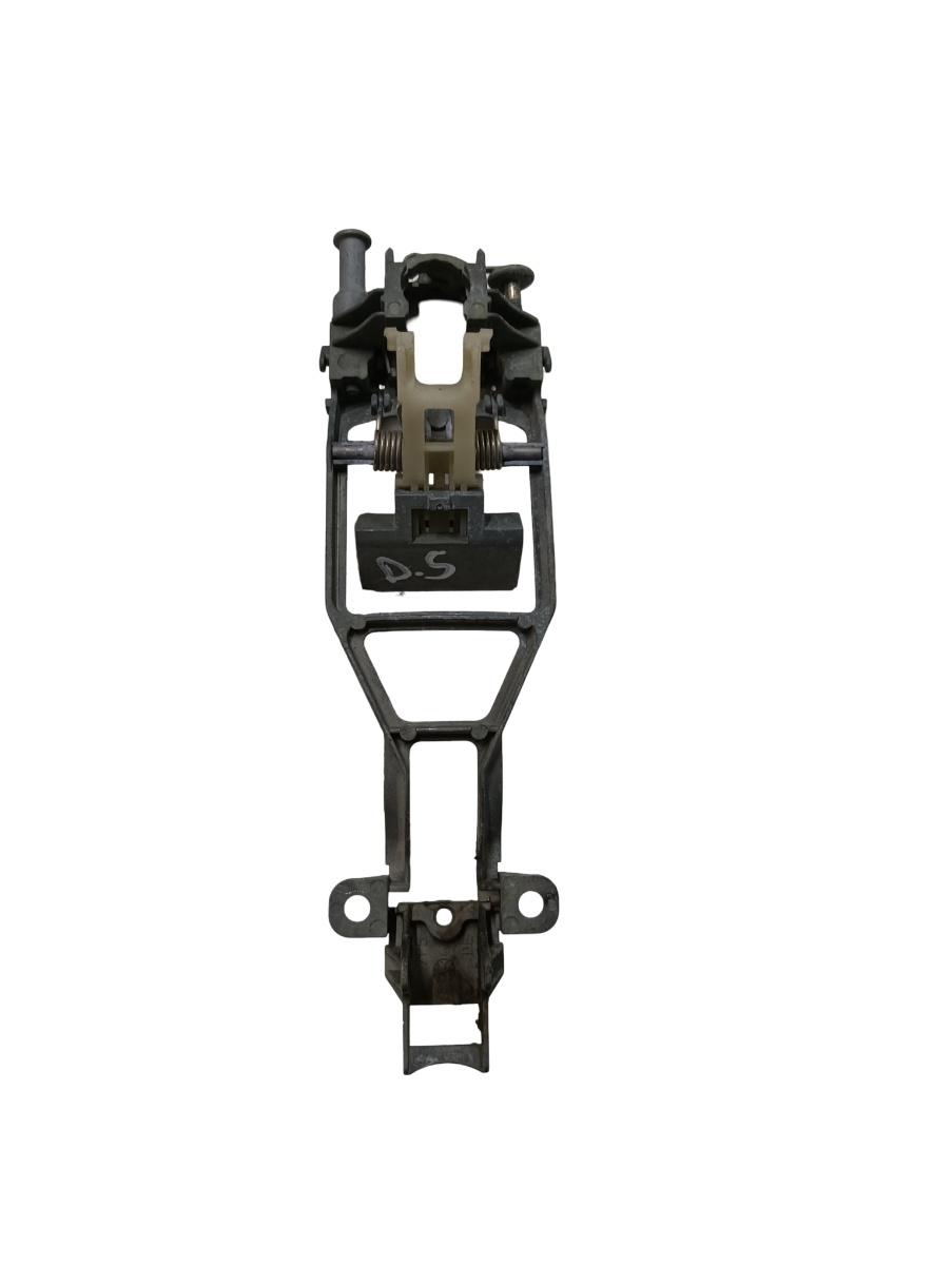 Maner/suport exterior portiera spate dreapta spate VOLKSWAGEN TOUAREG 7LA, 7L6, 7L7 2002 - 2013 7l0839886a