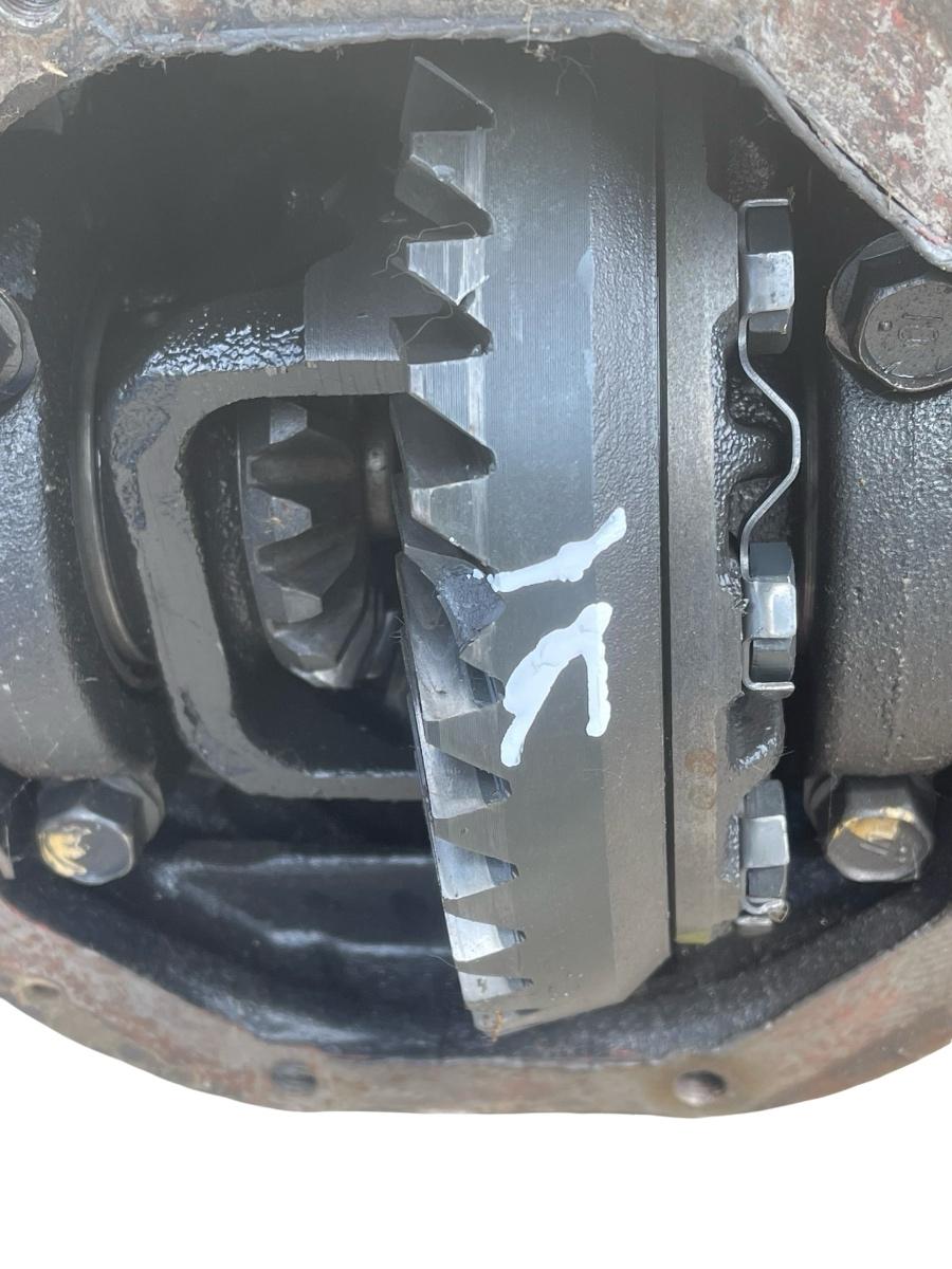 Grup diferential fata DEFECT, SE VINDE PENTRU PIESE ! TOYOTA 4 RUNNER _N1_ 1987 - 1996 – foto 4