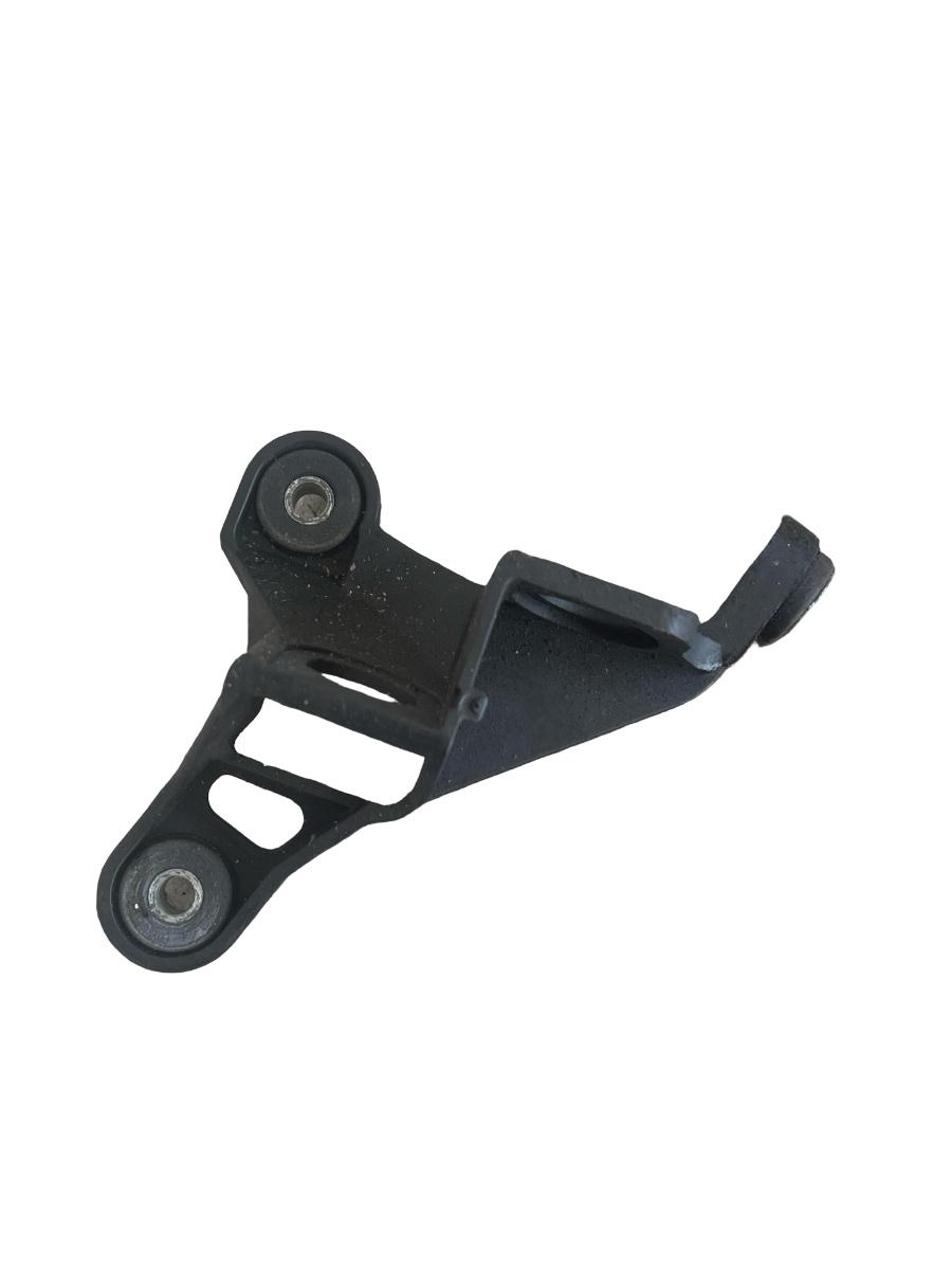 Suport cabluri timonerie  VOLKSWAGEN GOLF V 1K1 2003 - 2009 1.4 TSI CAXA 1K0711789H