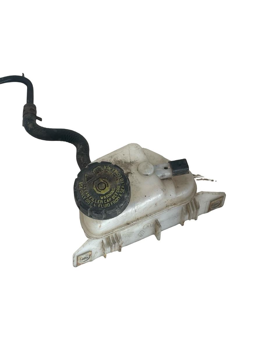 Rezervor lichid de frana RENAULT TWINGO II CN0_ 2007 - > 1.2i 8200862403