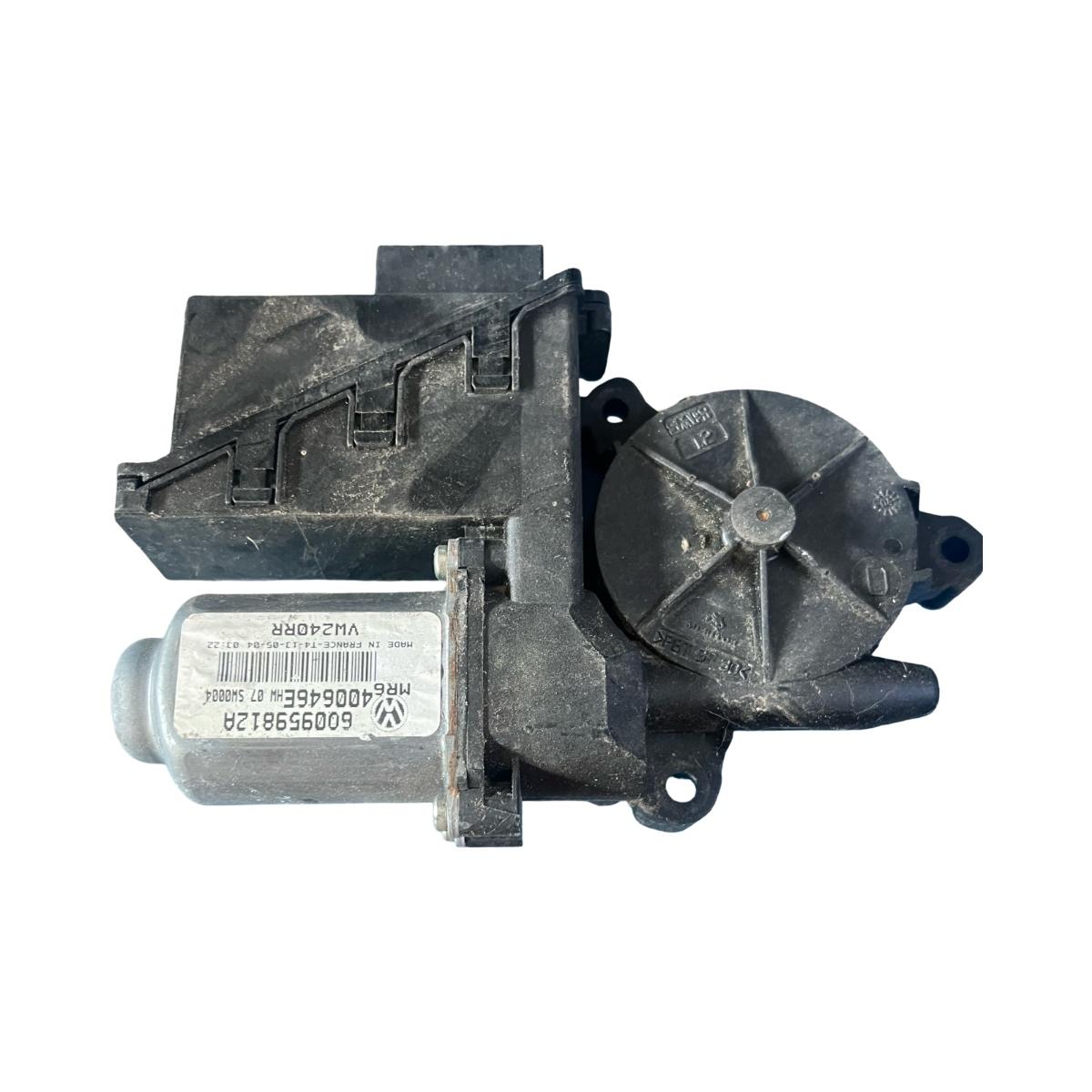 Motoras geam pivotant dreapta spate VOLKSWAGEN POLO 9N_ 2001 - 2012 600959812A