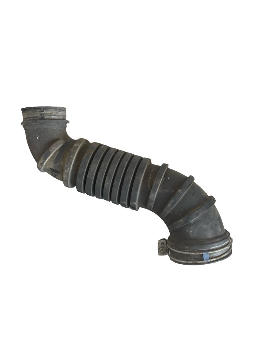 Furtun admisie aer MITSUBISHI L200 2.5D 2002 85KW 4D56 – foto 3