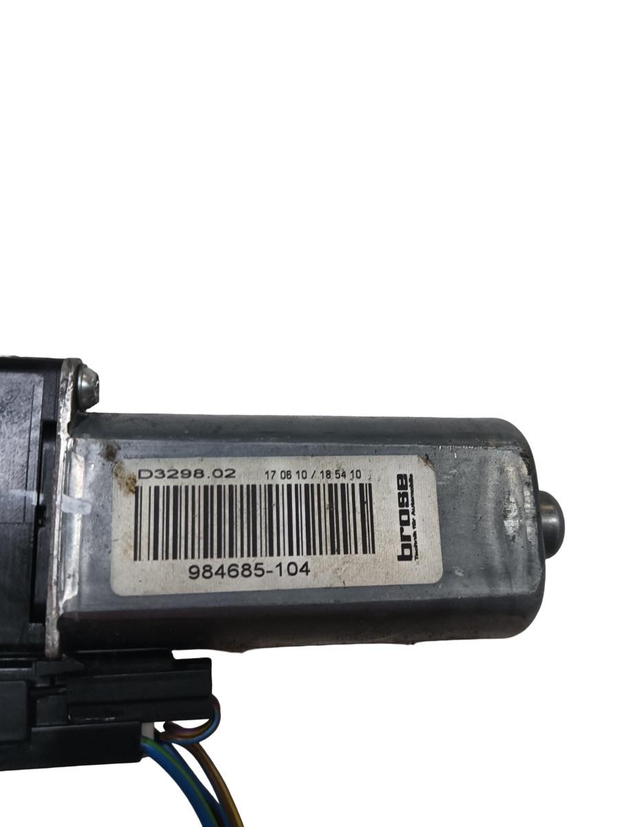 Motoras reglaj scaun stanga fata AUDI A8 III 4H2, 4H8, 4HC, 4HL 2009 - 2018 984685104 – foto 2
