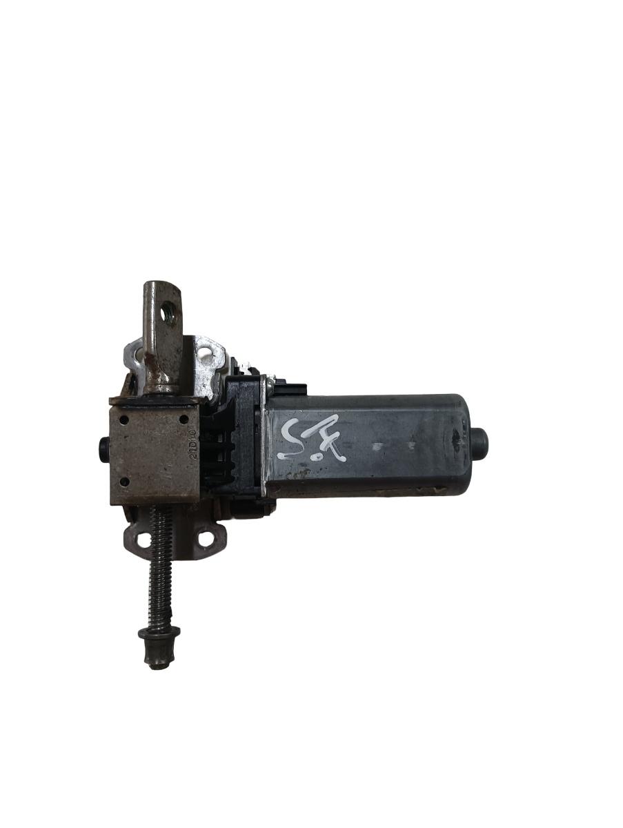 Motoras reglaj scaun stanga fata AUDI A8 III 4H2, 4H8, 4HC, 4HL 2009 - 2018 974467102