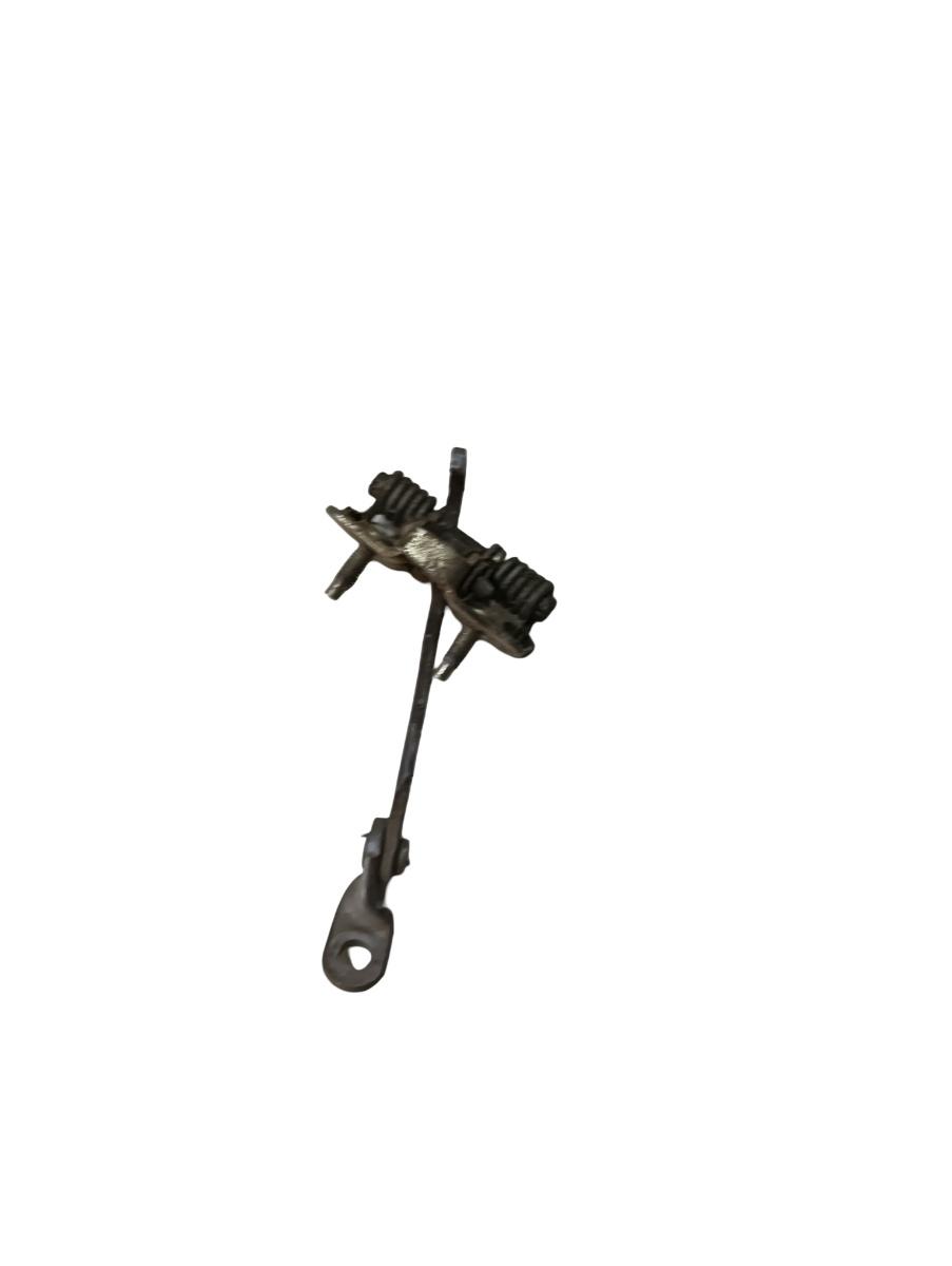 Opritor usa  dreapta fata DACIA DUSTER 2010 - >