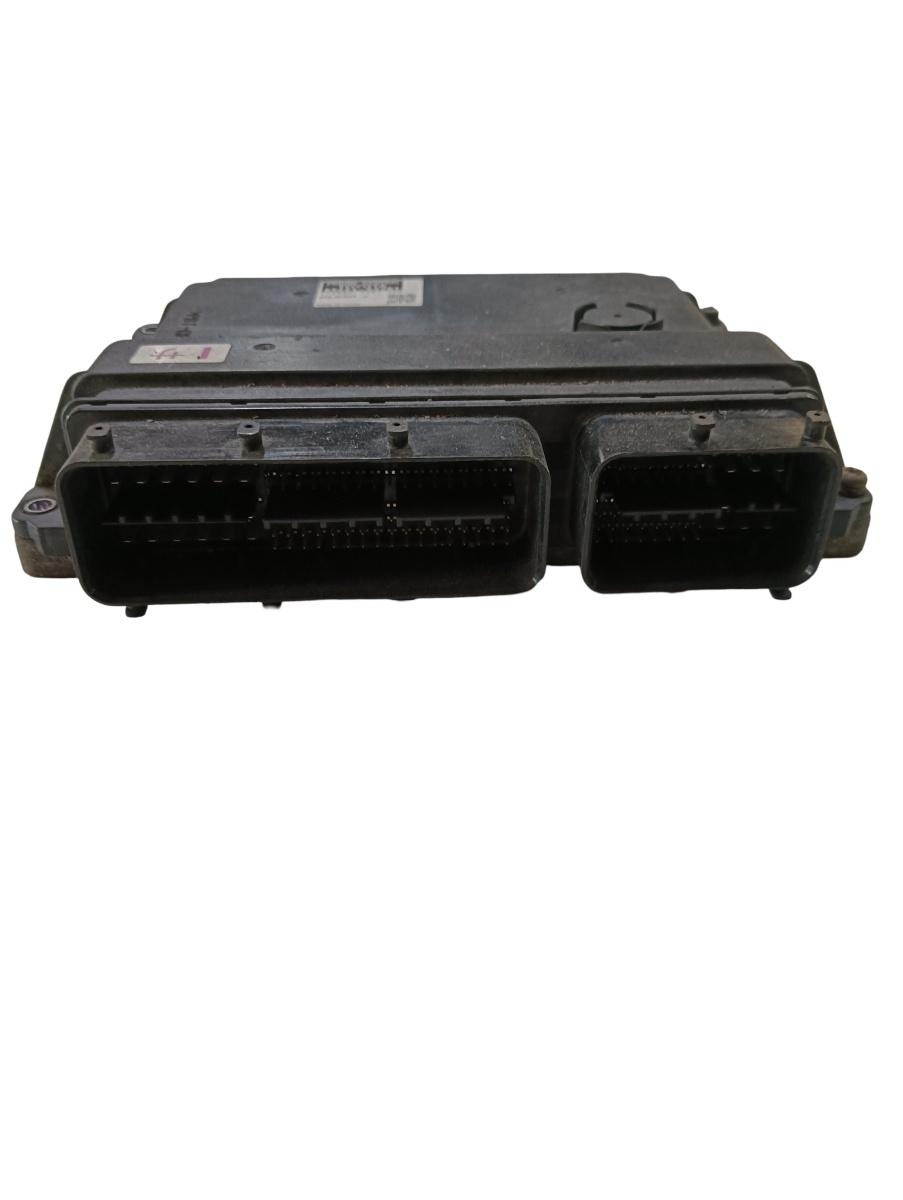 Calculator ecu  LEXUS IS II Saloon GSE2_, ALE2_, USE2_ 2005 - 2013 2.2 200d 2AD-FTV 8966153701 – foto 2