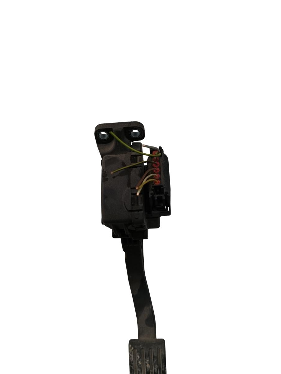 Pedala de acceleratie FORD FOCUS II Estate DA_, FFS, DS 2004 - 2012 TDCi G8DA, G8DB, G8DD, G8DE, G8DF 4m519f836ak