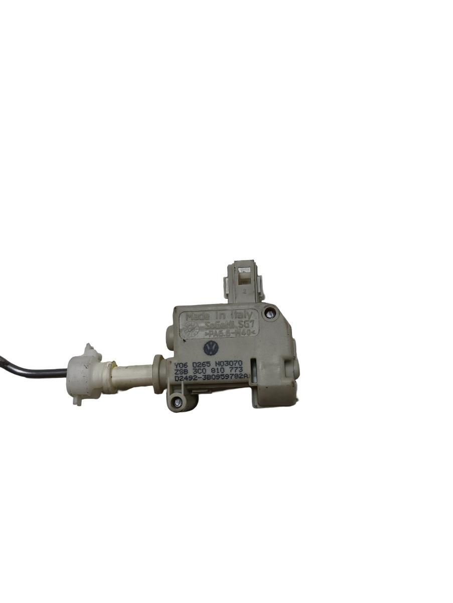 Motoras blocare usita rezervor combustibil VOLKSWAGEN PASSAT 3C2 2005 - 2010 3c0810773