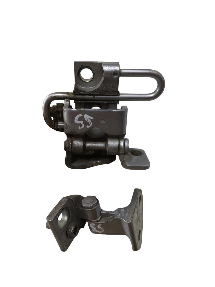 Balama portiera spate jos stanga spate VOLKSWAGEN GOLF V 1K1 2003 - 2009
