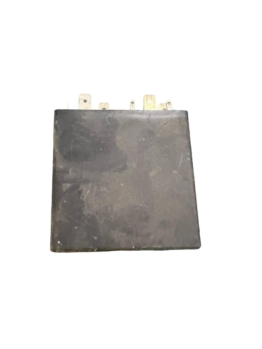 Releu stergatoare geamuri AUDI A6 II Avant 4B5, 4B6, C5 1997 - 2005 4B0955531