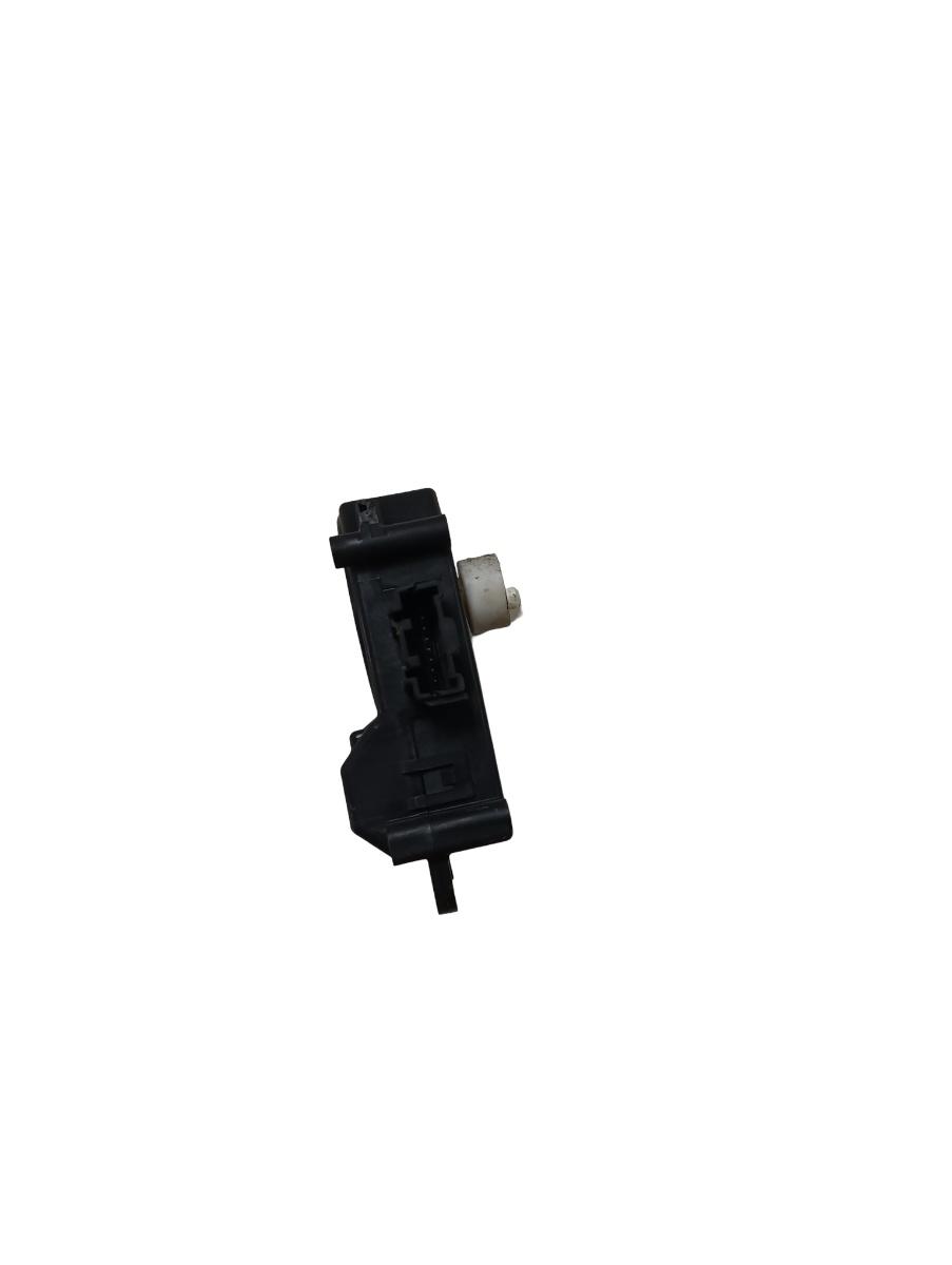 Actuator/motoras clapeta aer AC Mazda 3 2006 MAZDA MPV III LY 2006 - > 8610000990 – foto 2