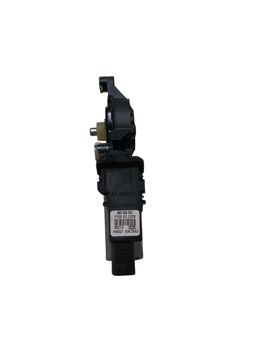 Motoras geam pivotant dreapta spate VOLKSWAGEN PASSAT 3C2 2005 - 2010 993425200
