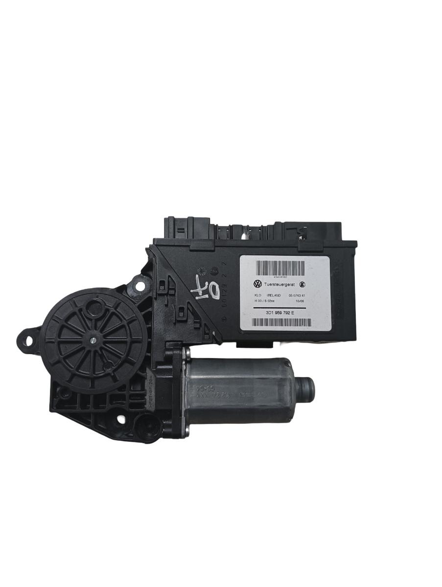 Motoras geam pivotant dreapta fata VOLKSWAGEN TOUAREG 7LA, 7L6, 7L7 2002 - 2013 3d1959792e