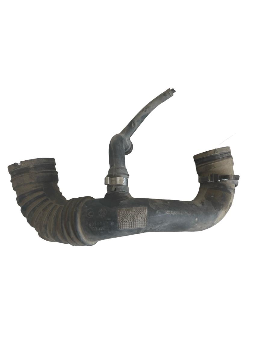 Furtun admisie aer FIAT 500L 199, 351_, 352_ 2012 - > 1.4 843 A1.000 46826960